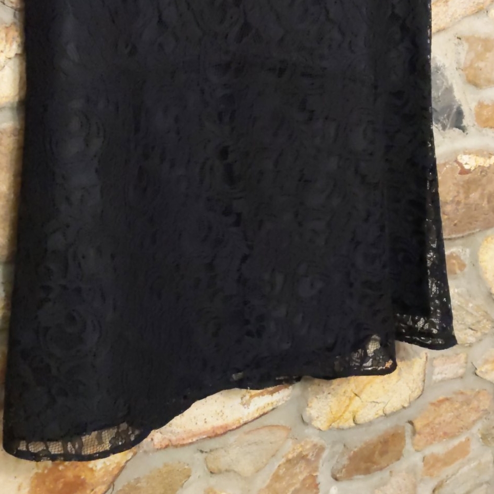 Jones New York Black lace skirt - Picture 2 of 9